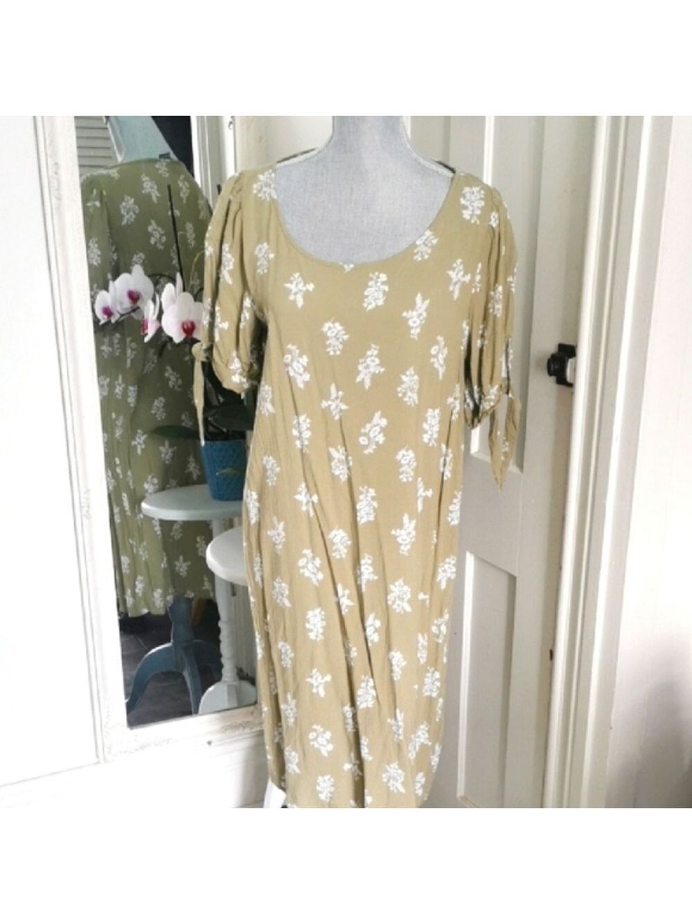 Classic Editions vintage floralDress in sage green. Cottagecore, size L. EUC